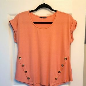 Like new, Size Medium, light salmon in color